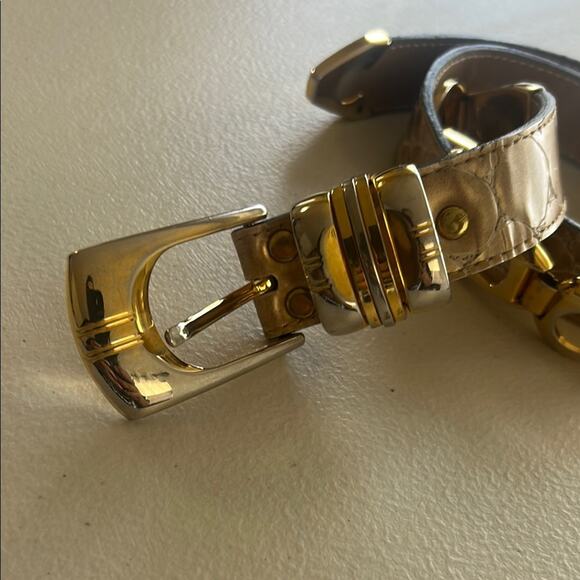 B.B. Simon Gold and Black Leather Belt with Shiny Buckle - Picture 2 of 10